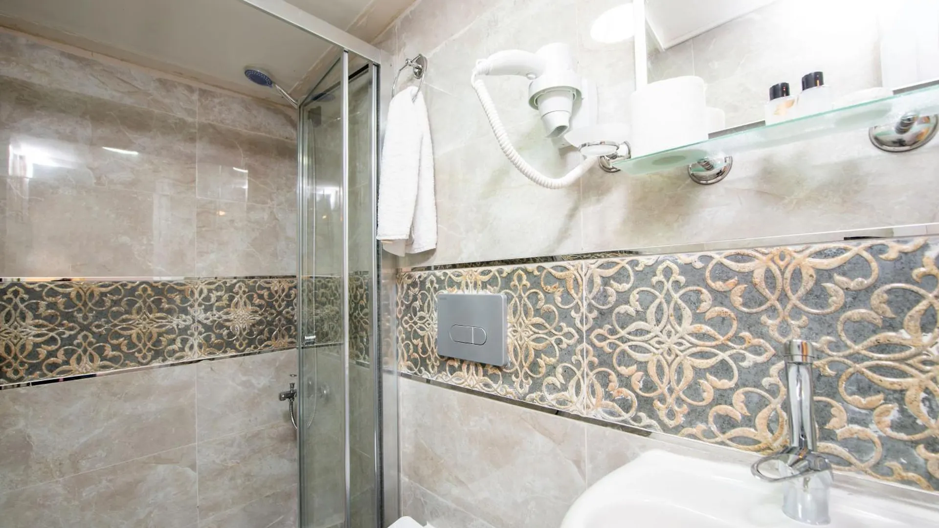Family Home Hotel Estambul 0*,